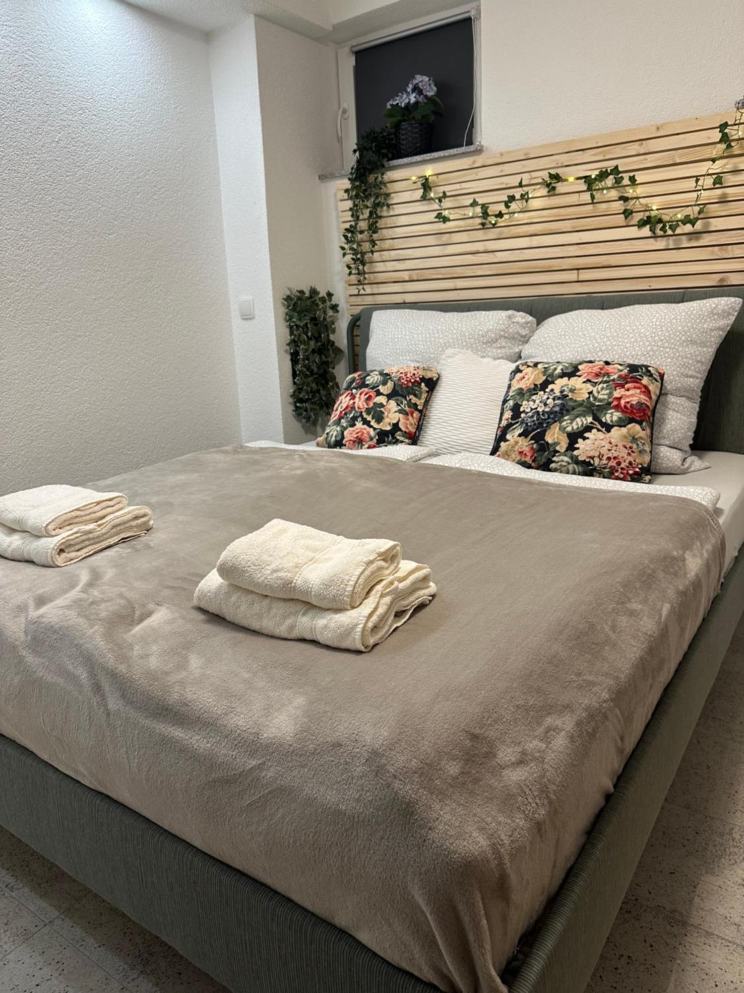 Moderne Ruhige Ferienwohnung Ubstadt-Weiher Ngoại thất bức ảnh